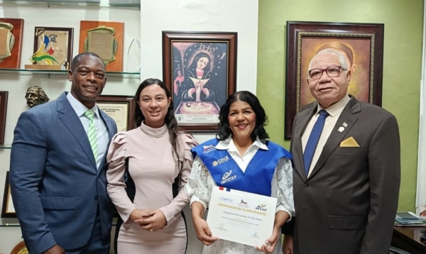 FEDODIM felicita a Jacqueline D'Aza